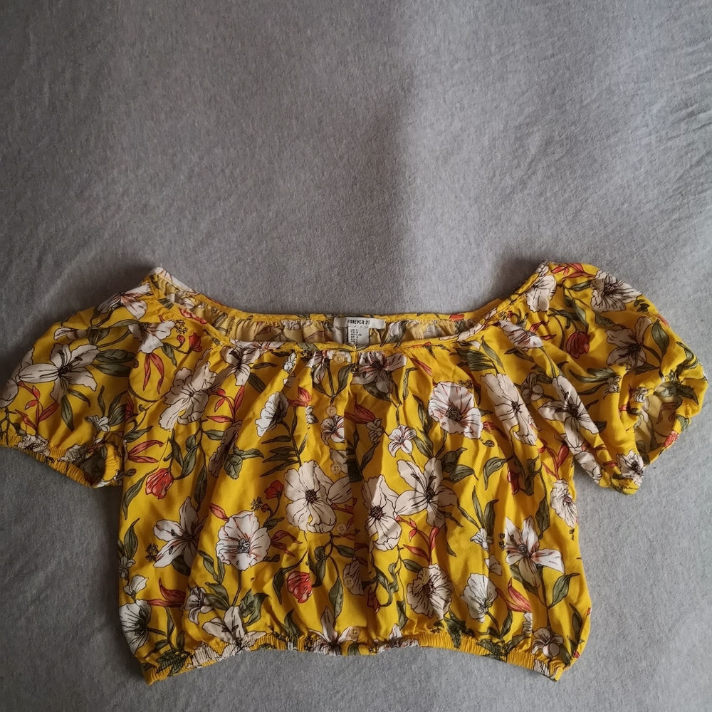 Yellow flowery off shoulders cropped top